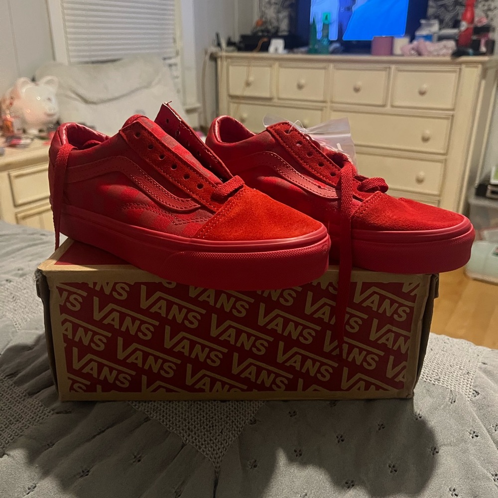 red checkered vans.